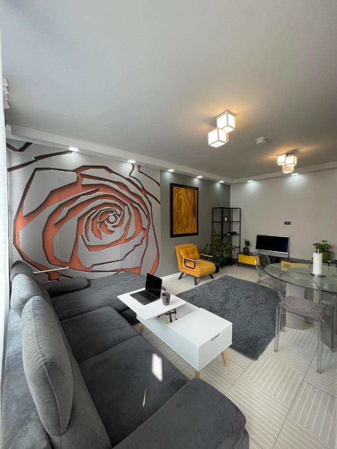 Ferienwohnung Bright: Flat With Balcony - Kitchen - Free Parking Berlin Exterior foto
