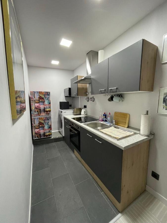 Ferienwohnung Bright: Flat With Balcony - Kitchen - Free Parking Berlin Exterior foto